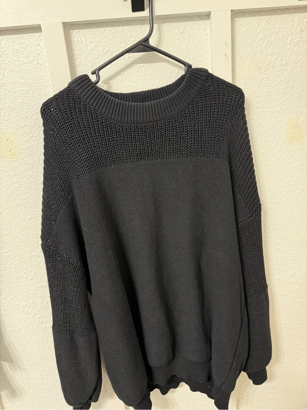 Women’s Black Knit Crewneck Sweater - Classic Casual Pullover